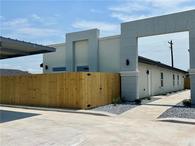 1821 Monaco Dr in San Juan, TX - Building Photo - Building Photo