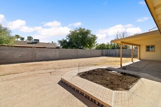 713 W Alamo Dr in Chandler, AZ - Building Photo - Building Photo