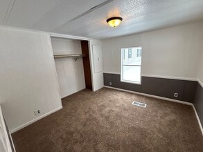 1831 Perrysville Rd in Danville, IL - Foto de edificio - Building Photo