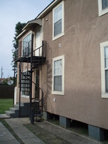 2107 Treasure St, Unit 2107 Treasure St.