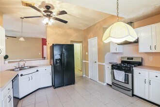 5018 Dawngate Dr in Spring, TX - Building Photo - Building Photo