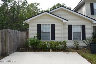 5520 Cabot Dr N in Jacksonville, FL - Building Photo