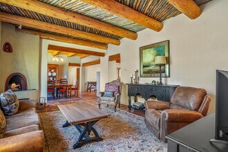 1387 Cam Corto in Santa Fe, NM - Building Photo - Building Photo