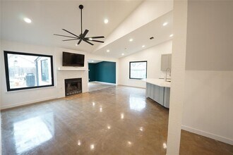 8006 Tiffany Dr in Austin, TX - Building Photo - Building Photo