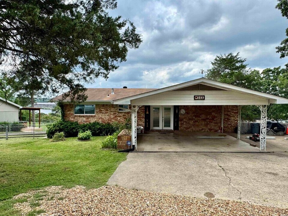 115 Ledgerock Rd in Hot Springs, AR - Building Photo