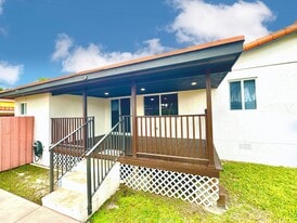 8260 SW 27th Ter in Miami, FL - Building Photo