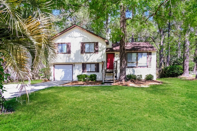 property at 66 Peppertree Ln