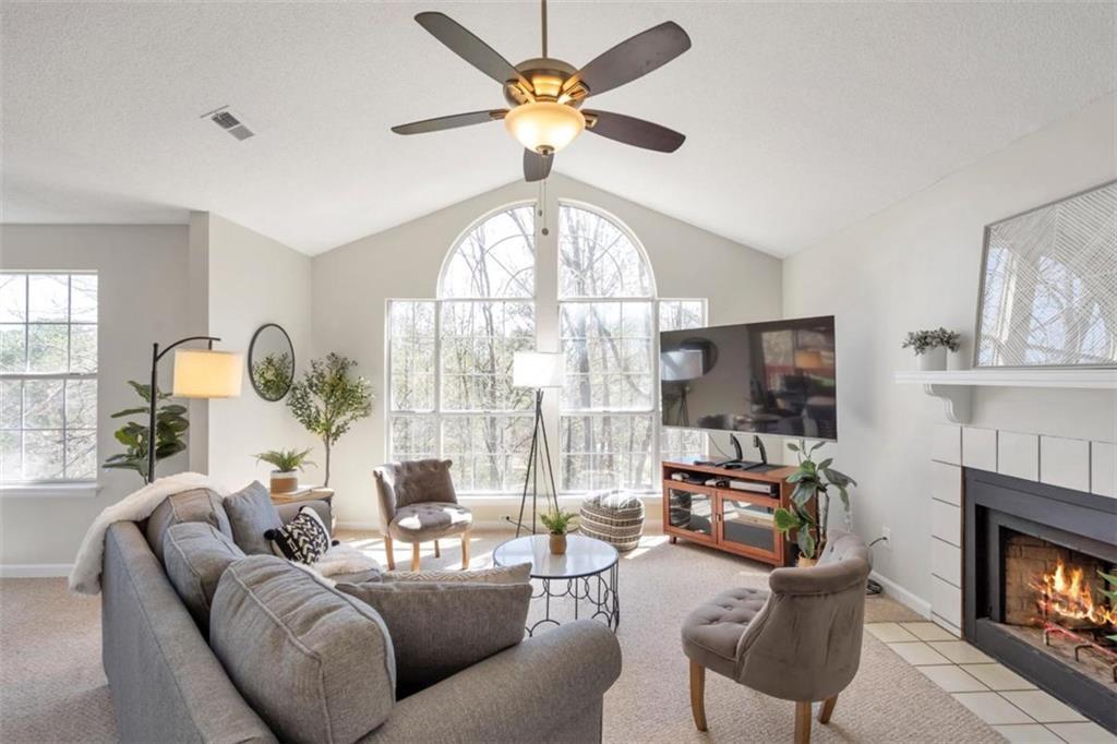 818 Dunes Way in Alpharetta, GA - Building Photo