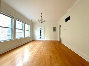 6608 N Washtenaw Ave in Chicago, IL - Building Photo - Building Photo