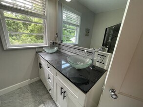 1403 NW 9th Ave in Gainesville, FL - Building Photo - Building Photo