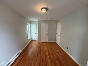 18 Brook St in Croton-on-Hudson, NY - Building Photo - Building Photo