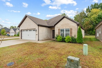 1041 County House Ln in Bowling Green, KY - Building Photo - Building Photo
