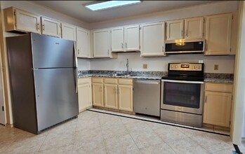 17664 E Loyola Dr in Aurora, CO - Building Photo - Building Photo