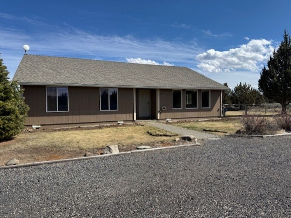 18120 2nd Ave in Bend, OR - Building Photo