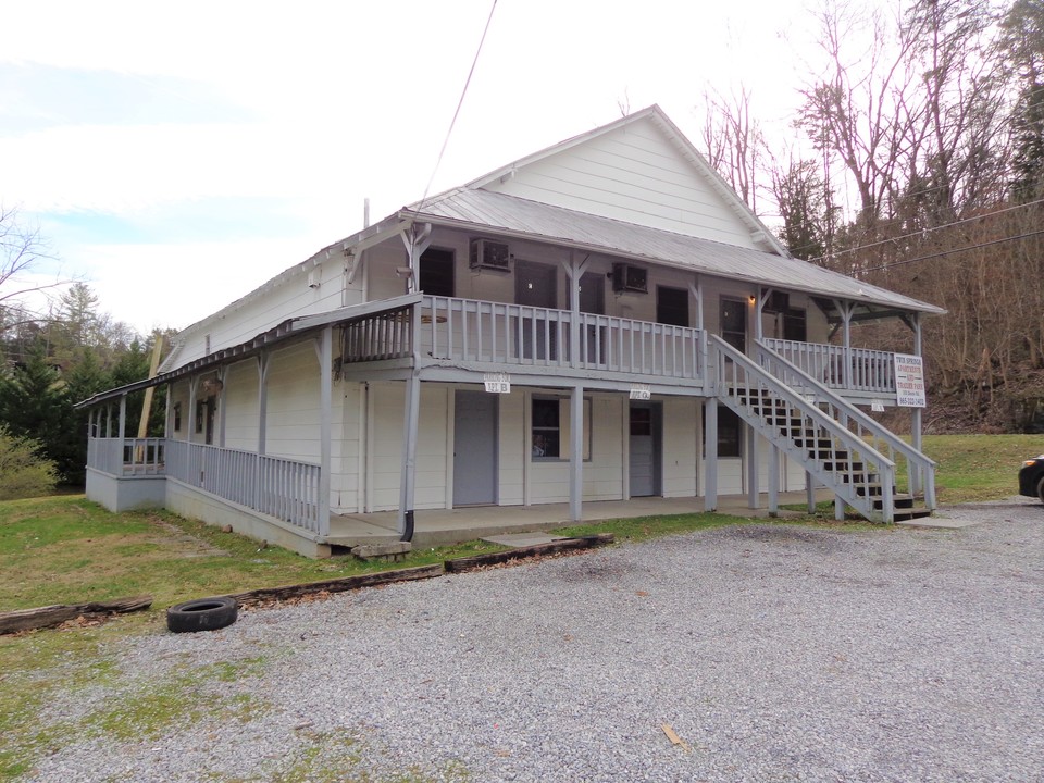 103 Boone Rd in Newport, TN - Building Photo