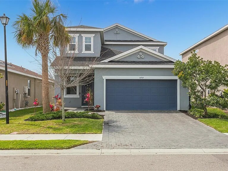 5759 Bungalow Grove Ct in Palmetto, FL - Building Photo