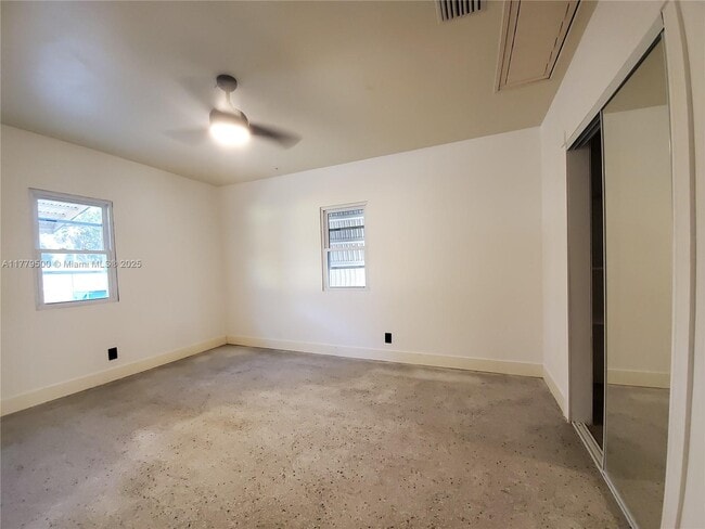 2459 Jackson St in Hollywood, FL - Building Photo - Building Photo