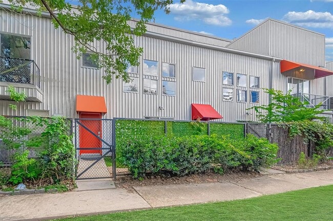 1330 Rosalie St in Houston, TX - Building Photo - Building Photo