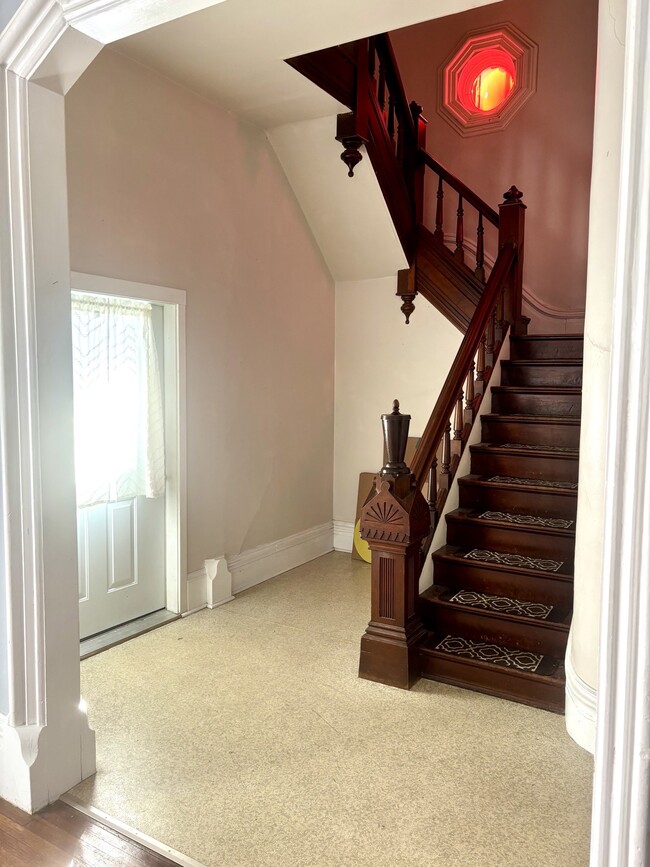 309 S Blackhoof St, Unit 309 in Wapakoneta, OH - Foto de edificio - Building Photo
