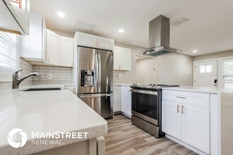 4412 W Bay Ave in Tampa, FL - Building Photo - Building Photo