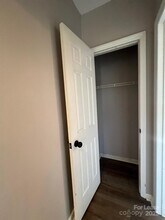 3218 Selwyn Farms Ln in Charlotte, NC - Foto de edificio - Building Photo