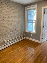 59 Marshall St, Unit 2 in Somerville, MA - Foto de edificio - Building Photo