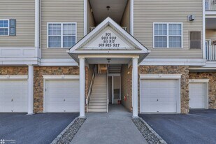 927 Eden Terrace in Easton, PA - Building Photo