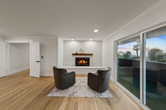 4367 Summit Dr in La Mesa, CA - Building Photo - Building Photo