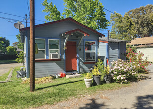 Colgan Creek Cottages in Santa Rosa, CA - Building Photo - Building Photo