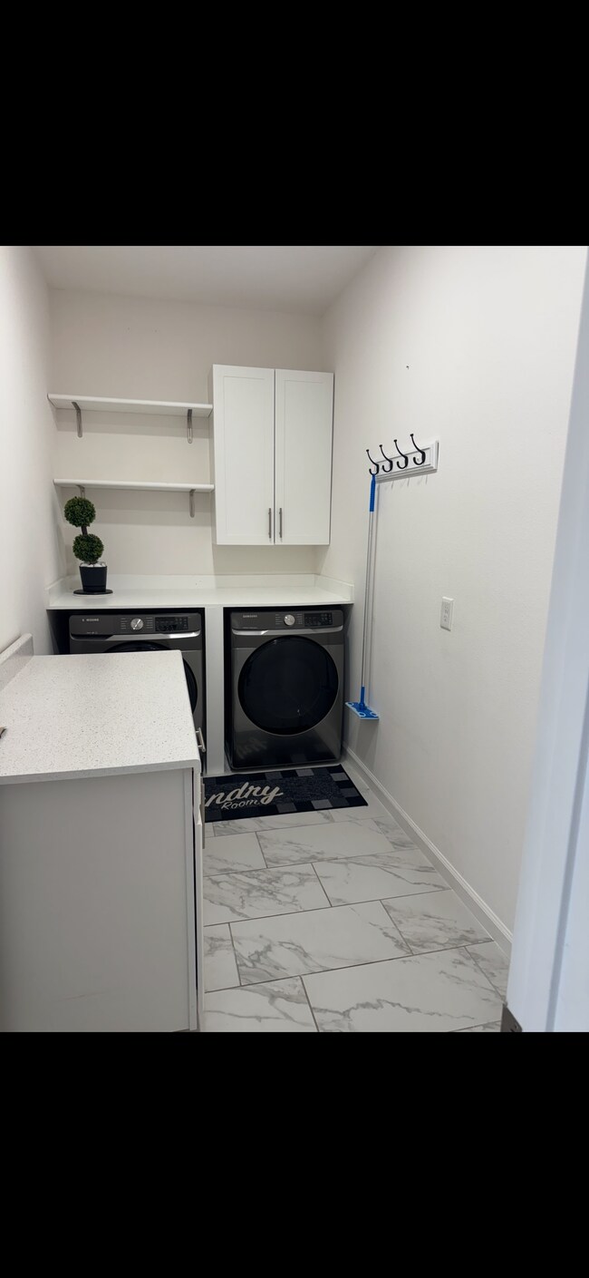 1229 Hendon Lp