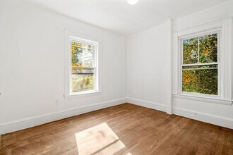 166 Elliot St in Newton, MA - Building Photo - Building Photo