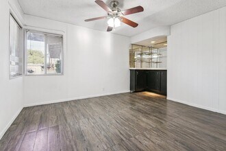 6911 Bellaire Ave in Los Angeles, CA - Building Photo - Building Photo