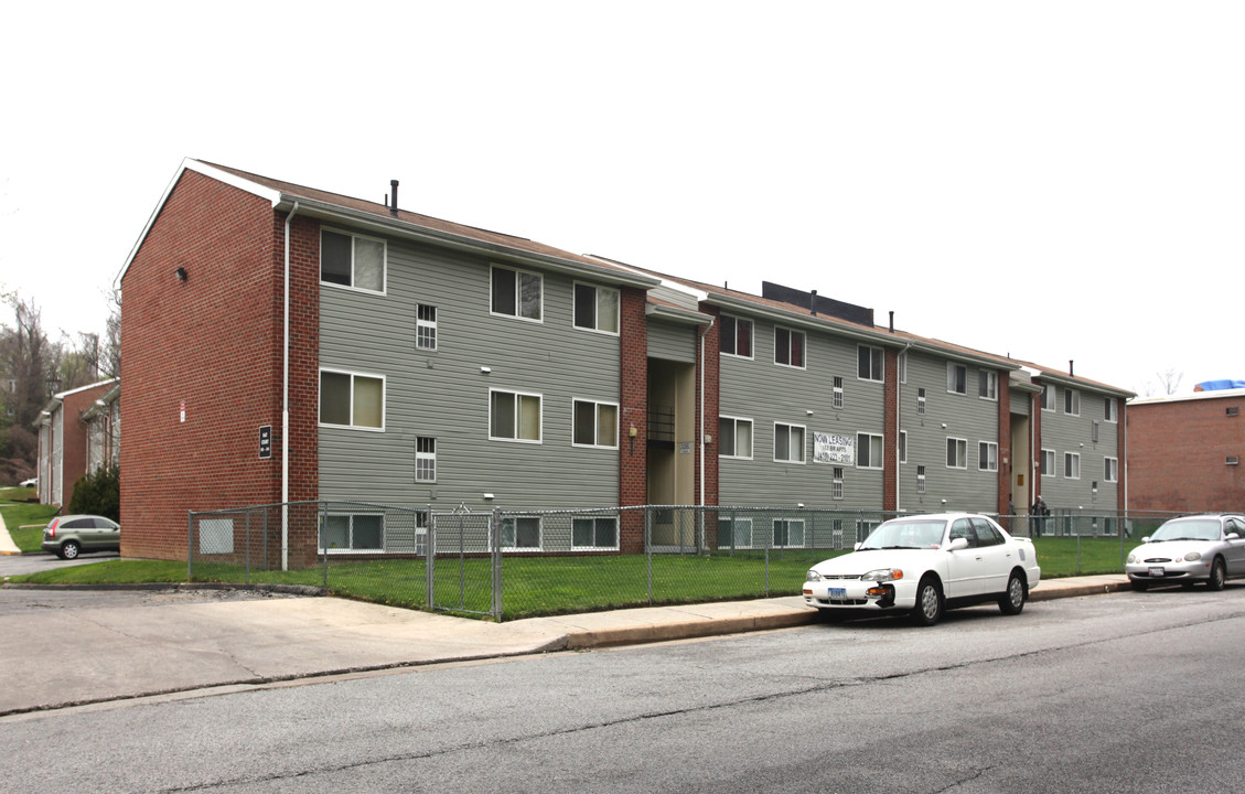 Saint Georges Apartments in Baltimore, MD - Building Photo