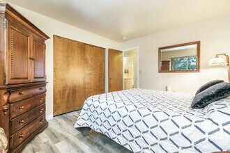 28434 Altamont Ct in Lake Arrowhead, CA - Building Photo - Building Photo