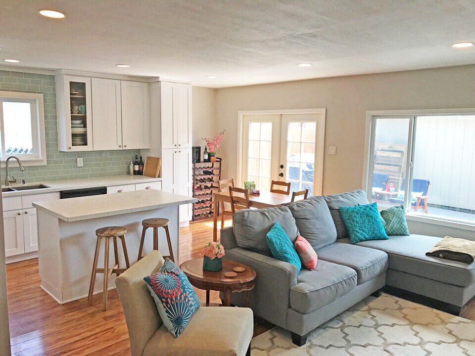 4656 50th St in San Diego, CA - Foto de edificio