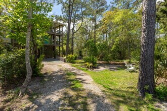 211 Lewis Dr in Carolina Beach, NC - Building Photo - Building Photo