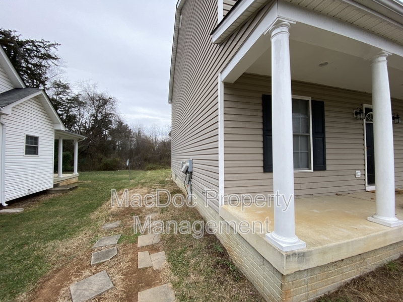 405 Pratt St in Fredericksburg, VA - Foto de edificio