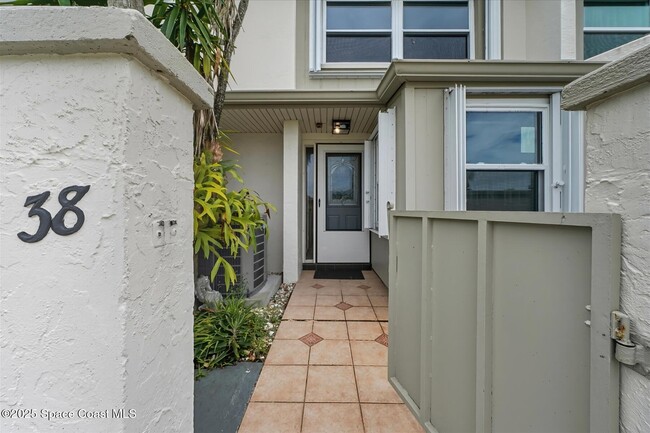 185 Palmetto Ave in Indialantic, FL - Building Photo - Building Photo
