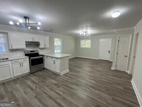 26 Ray St in Newnan, GA - Building Photo - Building Photo