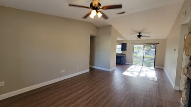 235 Chadworth Dr in Kissimmee, FL - Foto de edificio - Building Photo