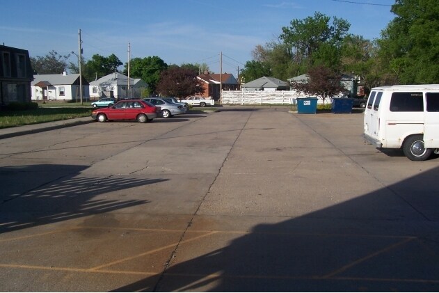 French Village Apartments in Grand Island, NE - Foto de edificio - Building Photo