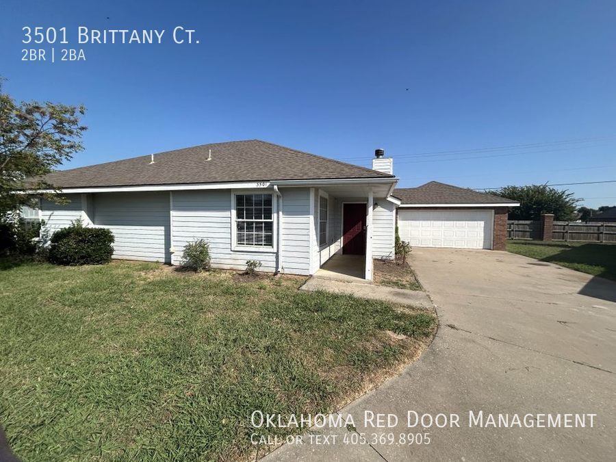3501 Brittany Ct in Moore, OK - Building Photo