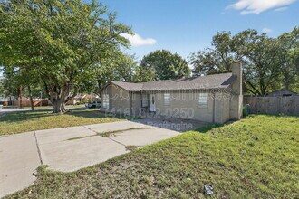 936 N Las Vegas Trail in White Settlement, TX - Building Photo - Building Photo