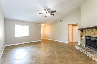 3122 47th Ave E in Bradenton, FL - Building Photo - Building Photo