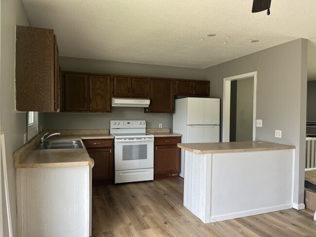 property at 523 E Lacy St