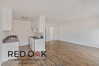 6546 Sepulveda Blvd in Los Angeles, CA - Building Photo - Building Photo