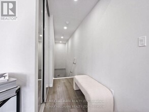 26 Bruce St in Vaughan, ON - Building Photo - Building Photo