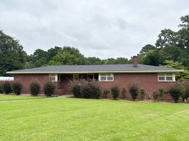 property at 924 Ontario Dr