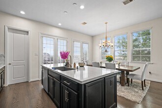 9679 Towne Lake Pkwy in Houston, TX - Building Photo - Building Photo