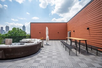 525 Parkway Dr NE in Atlanta, GA - Building Photo - Building Photo